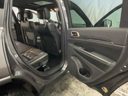 Used 2017 Jeep Grand Cherokee Limited AWD/4WD image 23