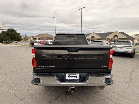 Used 2020 Chevrolet Silverado 3500 LTZ w/ LTZ Premium Package image 6