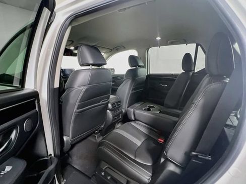 Certified 2025 Honda Pilot EX-L image 18