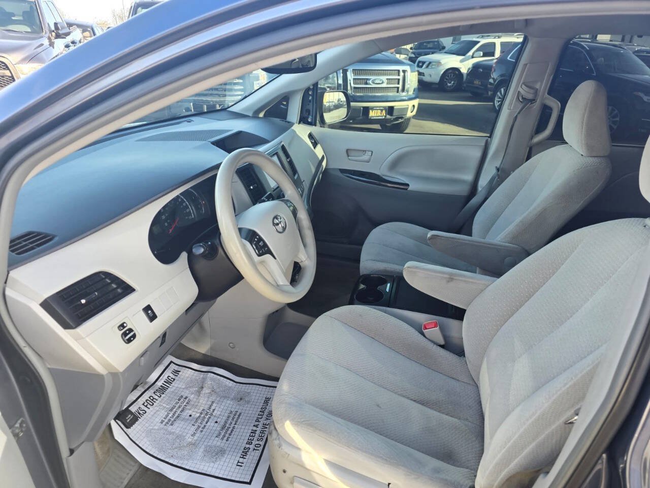 Used 2014 Toyota Sienna LE FWD image 10