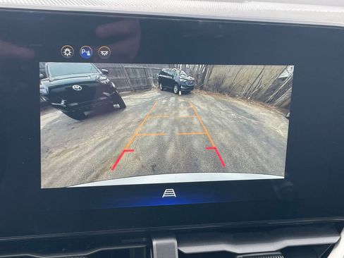 Used 2025 Chevrolet Equinox LT image 23