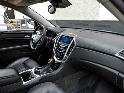 Used 2016 Cadillac SRX Premium w/ Driver Assist Package FWD image 14