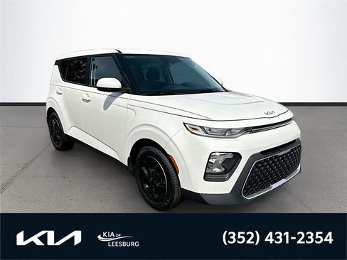 Certified 2022 Kia Soul LX w/ Technology Package FWD image 1