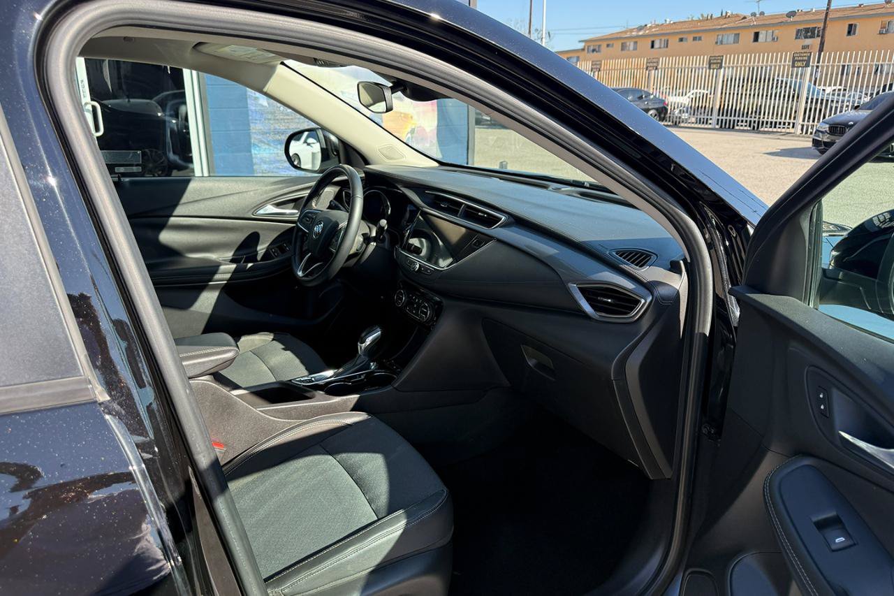 Used 2021 Buick Encore GX Select FWD image 18