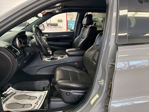 Used 2020 Jeep Grand Cherokee Trailhawk w/ Trailhawk Luxury Group image 6