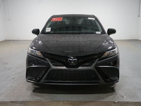 Used 2024 Toyota Camry SE w/ Convenience Package FWD image 2
