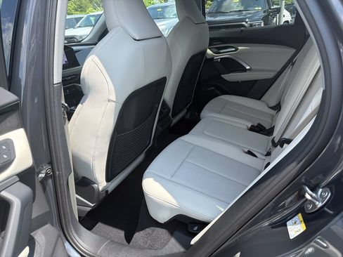 Used 2025 Audi Q5 Premium Plus w/ Premium Plus AWD/4WD image 13