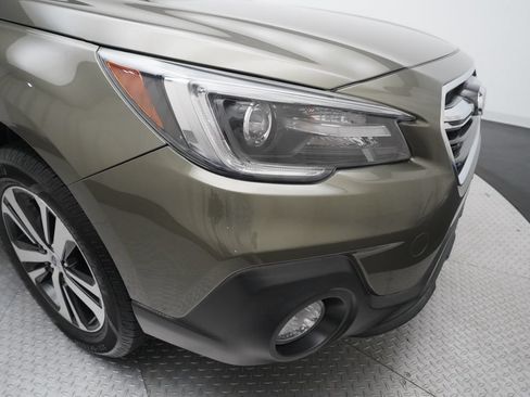 Used 2019 Subaru Outback 2.5i Limited AWD/4WD image 23