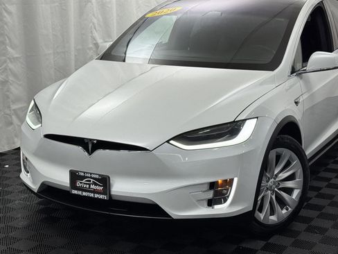 Used 2020 Tesla Model X Long Range image 3