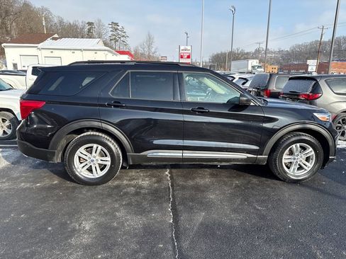 Used 2020 Ford Explorer XLT w/ Equipment Group 202A image 6