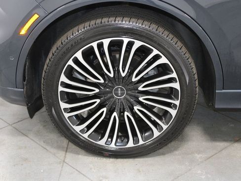 Used 2023 Lincoln Aviator Black Label w/ Dynamic Handling Package image 19