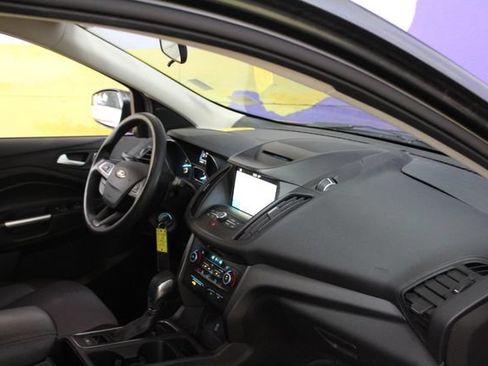 Used 2018 Ford Escape SE w/ SE SYNC Package FWD image 12