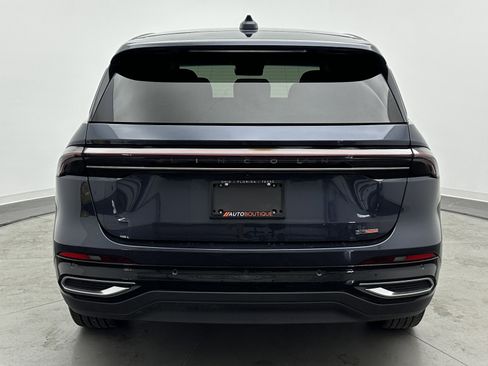 Used 2024 Lincoln Nautilus Premier w/ Equipment Group 102A image 8