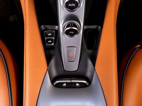 Certified 2022 Ferrari Portofino M RWD image 52