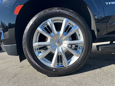 Used 2021 Chevrolet Tahoe High Country w/ Premium Package image 12