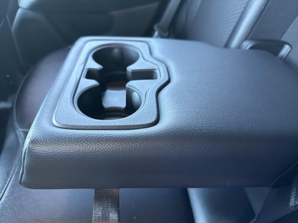 Used 2024 Jeep Compass Latitude AWD/4WD image 14
