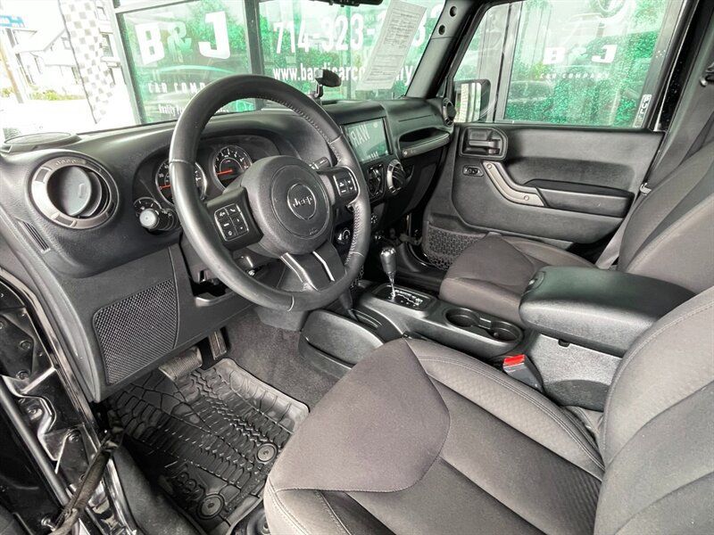 Used 2017 Jeep Wrangler Unlimited Sport w/ Quick Order Package 24S AWD/4WD image 16