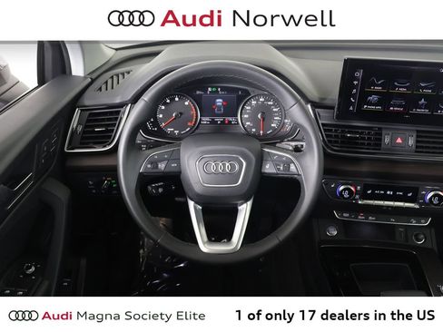 Used 2023 Audi Q5 2.0T Premium w/ Convenience Package AWD/4WD image 32