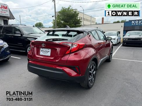 Used 2019 Toyota C-HR XLE FWD image 5