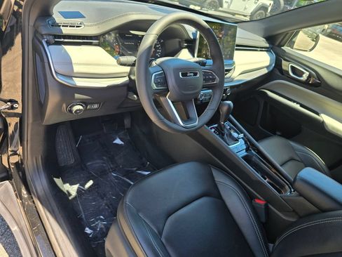 Used 2025 Jeep Compass Limited AWD/4WD image 24
