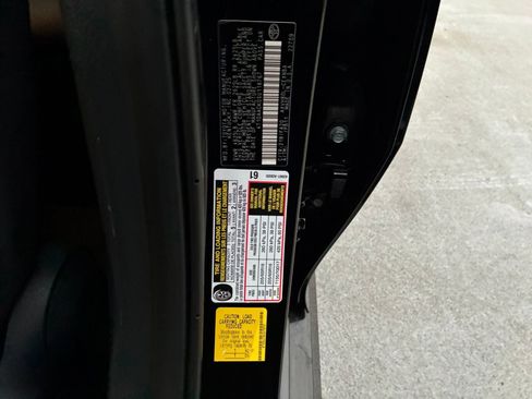 Used 2025 Toyota Camry LE image 27