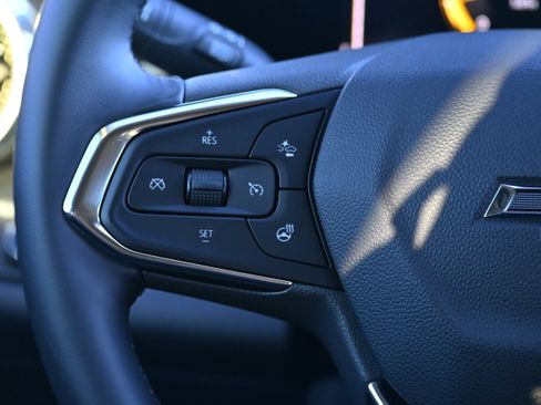 Used 2026 Chevrolet Trax ACTIV w/ Sunroof Package image 19