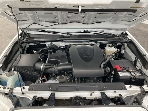 Used 2020 Toyota Tacoma TRD Off-Road image 19