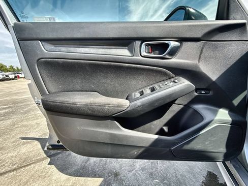 Used 2025 Honda Civic Sport image 13