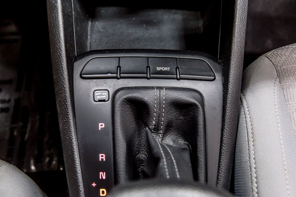Used 2021 Kia Rio S FWD image 20