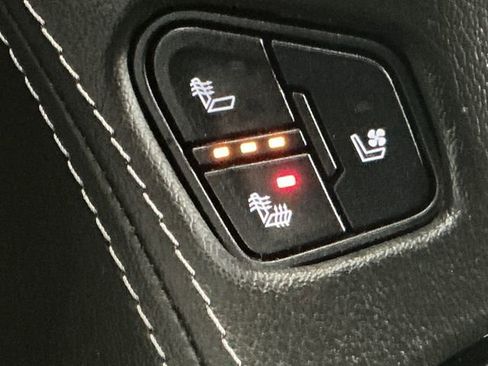 Used 2019 Chevrolet Suburban Premier image 50