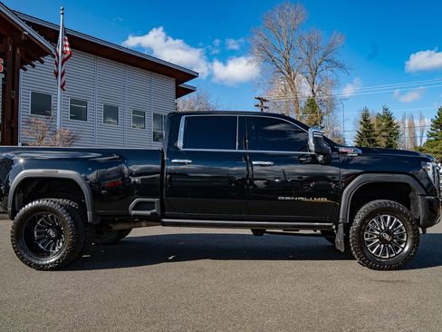 Used 2024 GMC Sierra 3500 Denali w/ Denali Reserve Package image 2