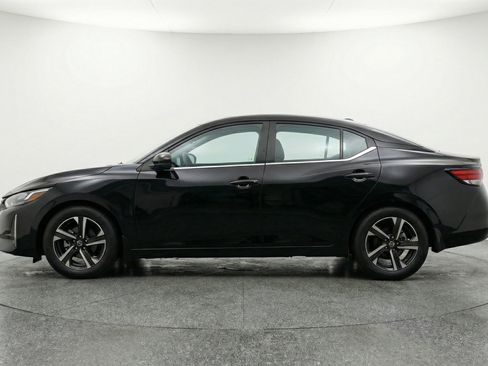 Used 2025 Nissan Sentra SV FWD image 5
