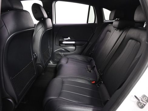 Used 2025 Mercedes-Benz GLA 250 4MATIC image 22