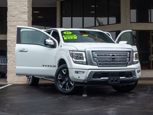 Used 2021 Nissan Titan Platinum Reserve w/ Moonroof Package image 12