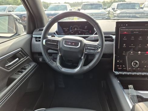 New 2026 GMC Sierra EV Elevation w/ LPO, Elevation Dark Package AWD/4WD image 31