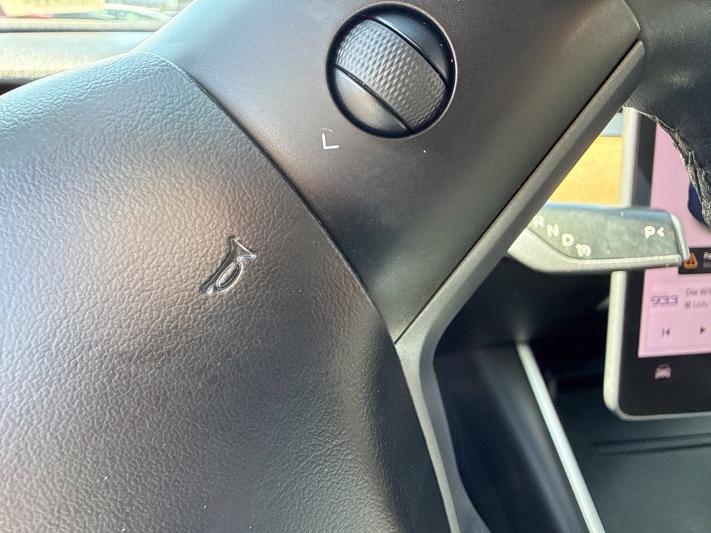 Used 2018 Tesla Model 3 Long Range RWD image 18