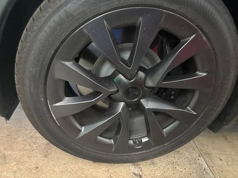 Used 2023 Tesla Model X AWD/4WD image 5