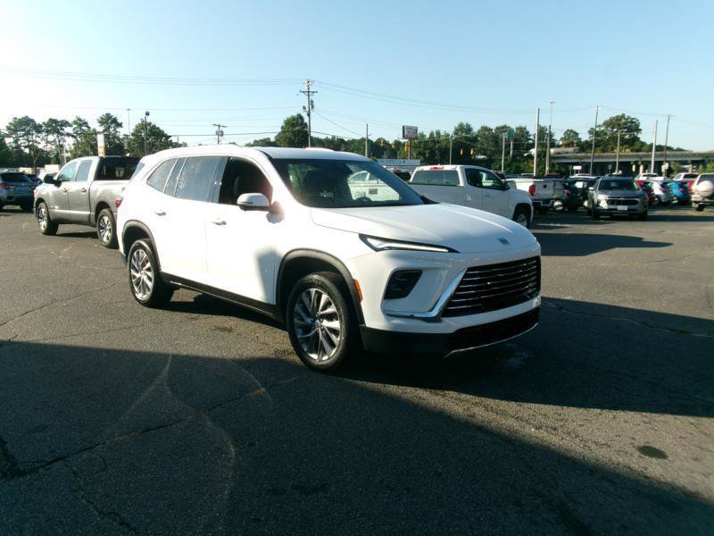 Used 2026 Buick Enclave Preferred FWD image 4
