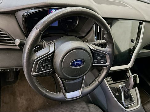 Used 2025 Subaru Outback Premium image 18