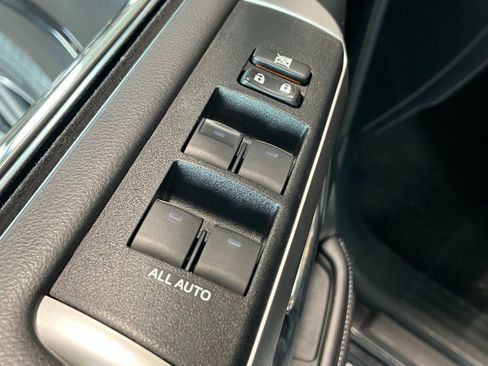Used 2016 Toyota 4Runner Limited AWD/4WD image 38