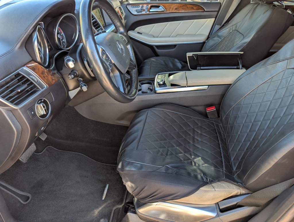 Used 2016 Mercedes-Benz GL 550 4MATIC image 11