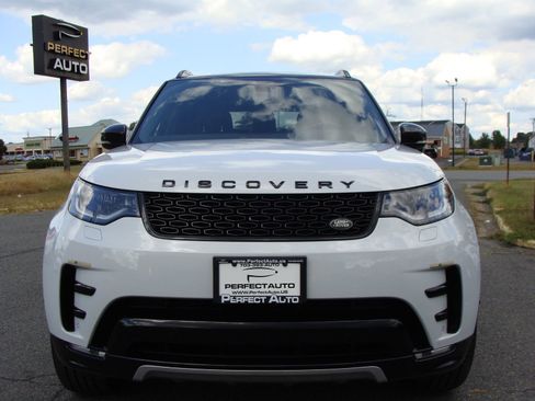 Used 2020 Land Rover Discovery Landmark image 2