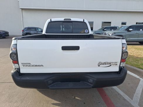 Used 2014 Toyota Tacoma PreRunner image 5