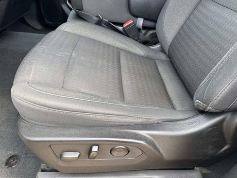 Used 2022 Chevrolet Silverado 1500 Custom image 21