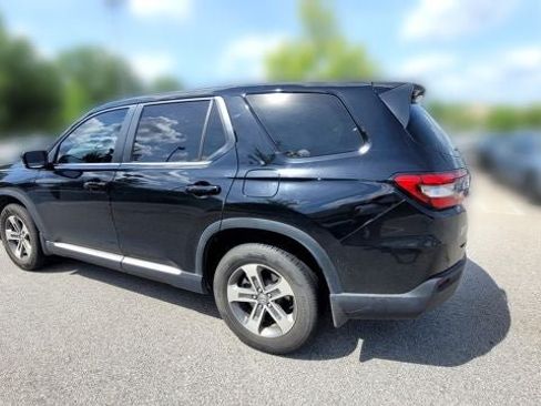 Used 2025 Honda Pilot EX-L image 7