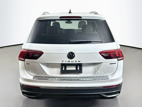 Used 2023 Volkswagen Tiguan SE AWD/4WD image 6