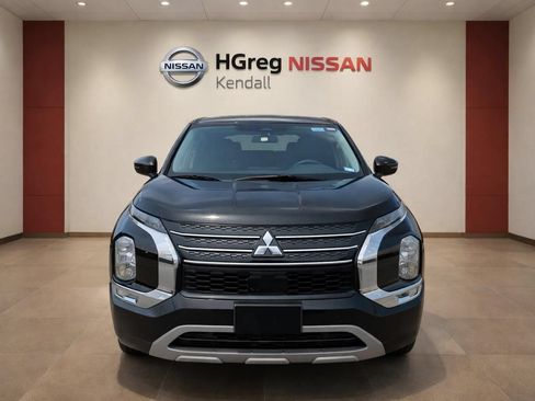 Used 2022 Mitsubishi Outlander ES FWD image 5
