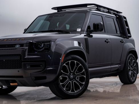 Used 2025 Land Rover Defender 110 image 2