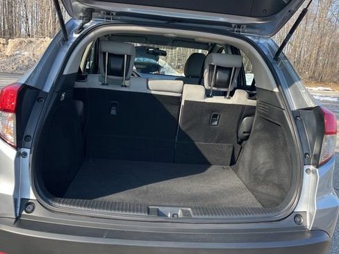 Used 2021 Honda HR-V LX image 35