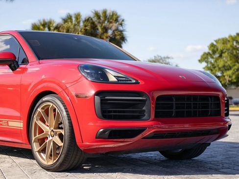 Used 2021 Porsche Cayenne GTS image 4